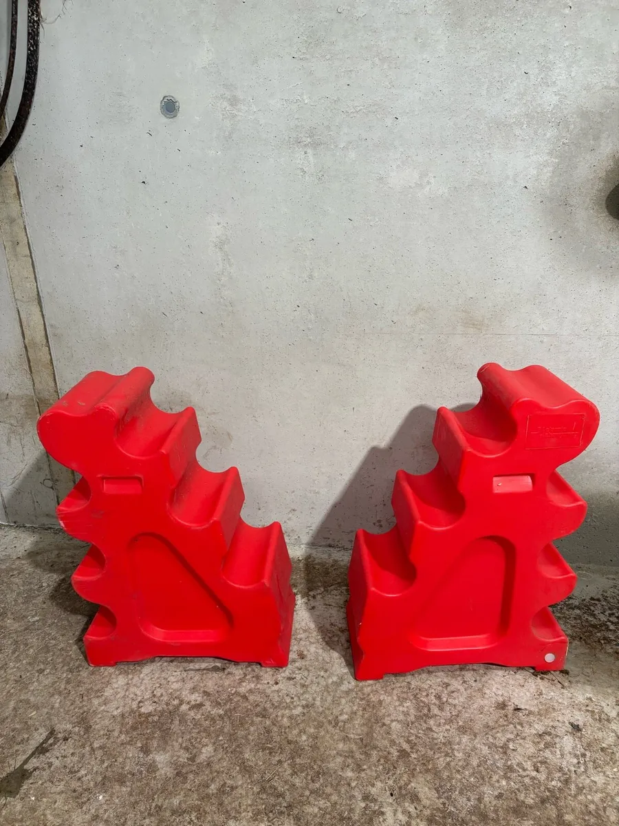 Showjump - Sloping Blocks