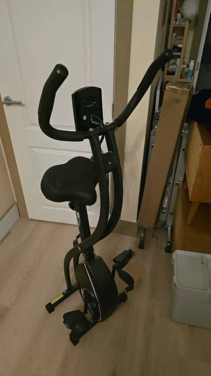 Exercise bike - Image 1