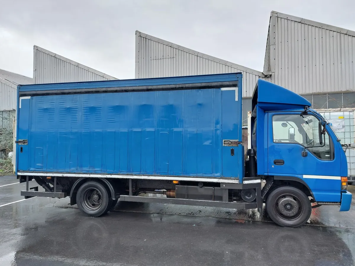Isuzu NQR 16ft curtainsider - Image 1