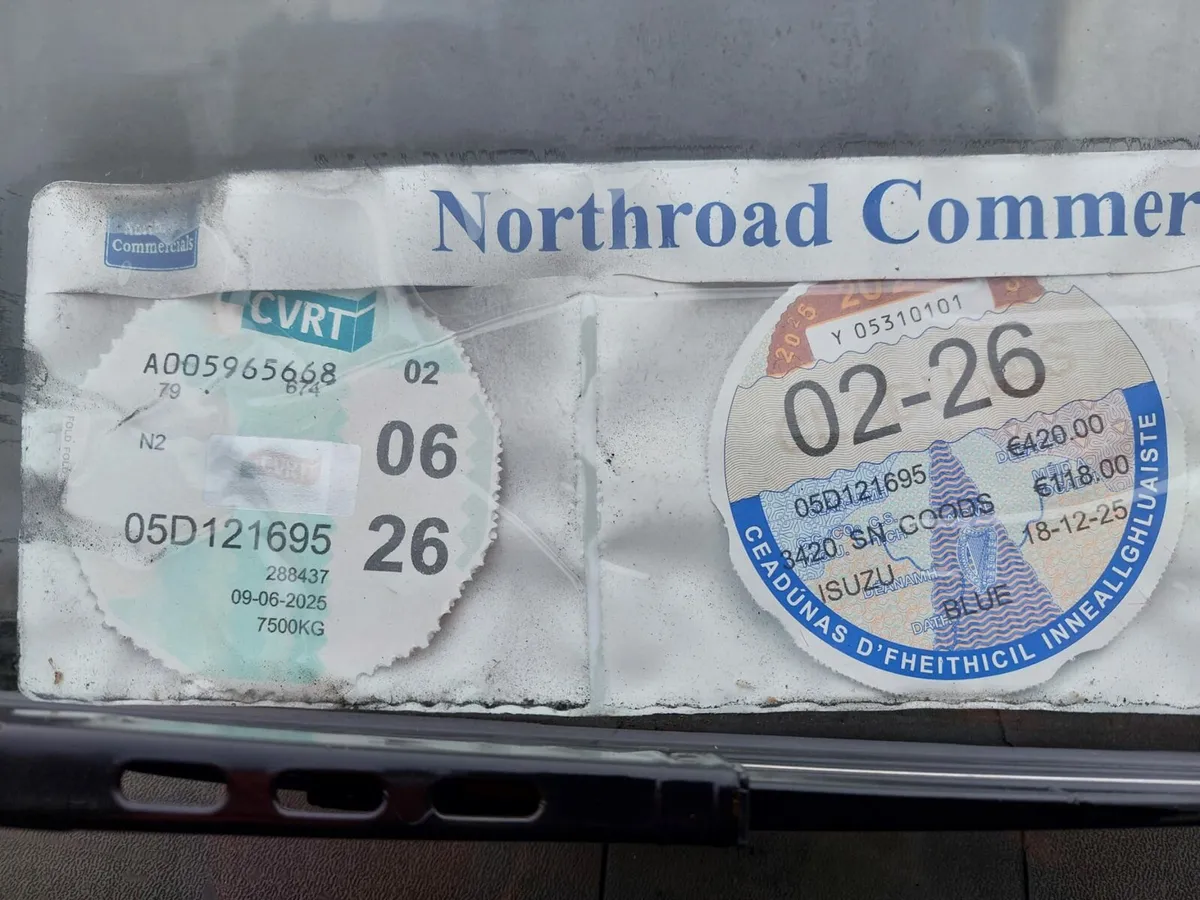 Isuzu NQR 16ft curtainsider - Image 3