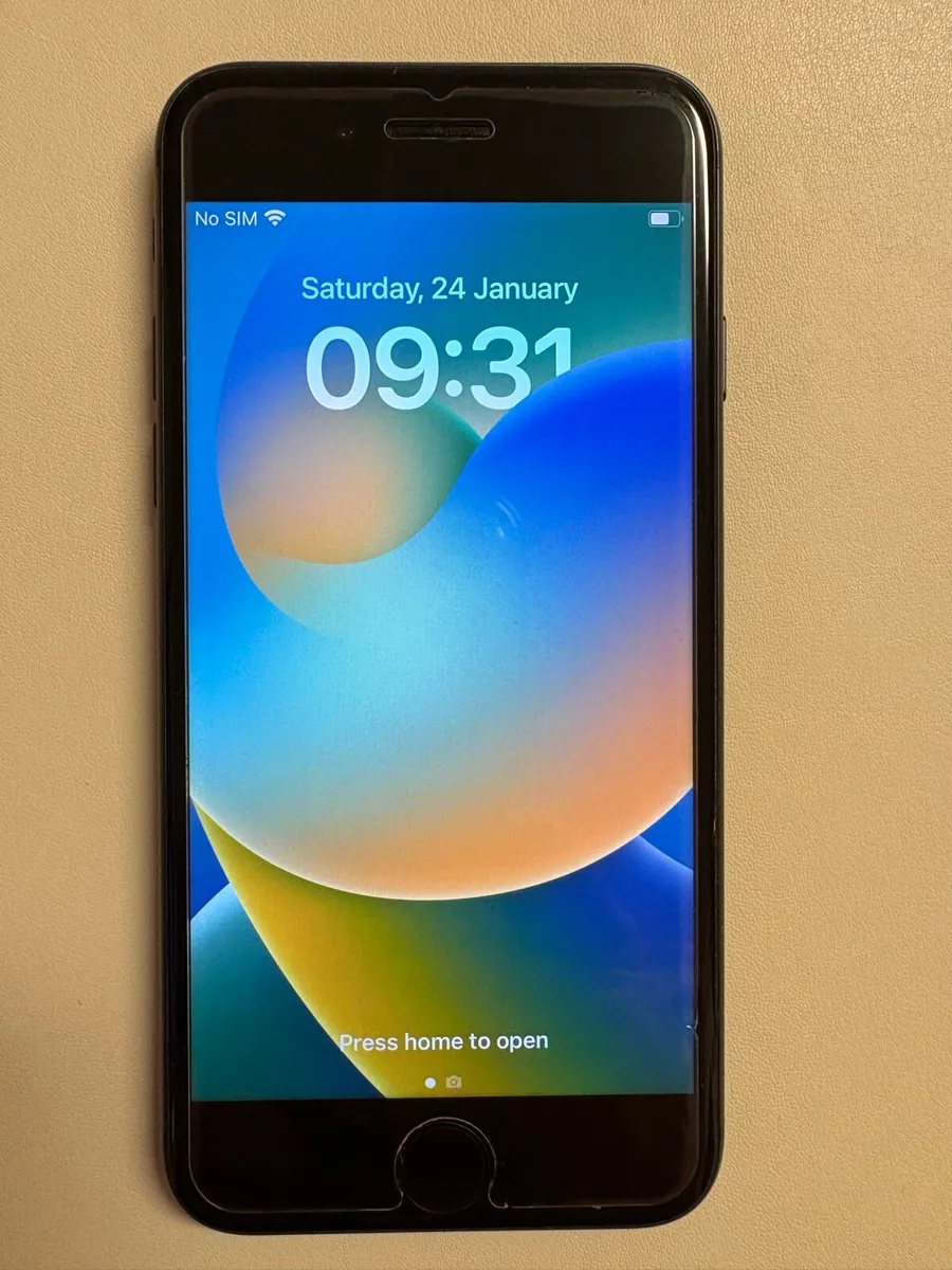 iPhone 8 64GB - Image 3