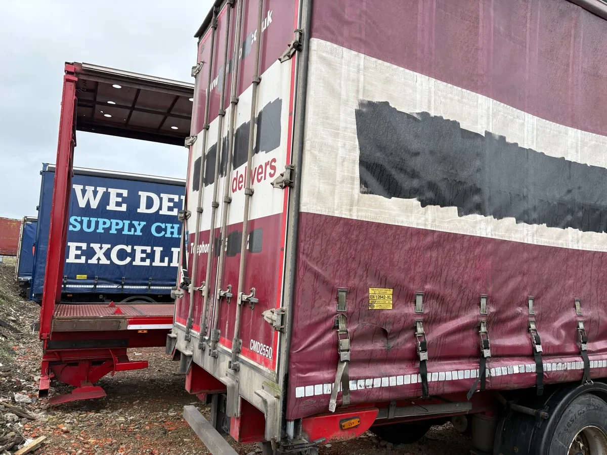 2018 4.55m Curtainside trailers - Image 4
