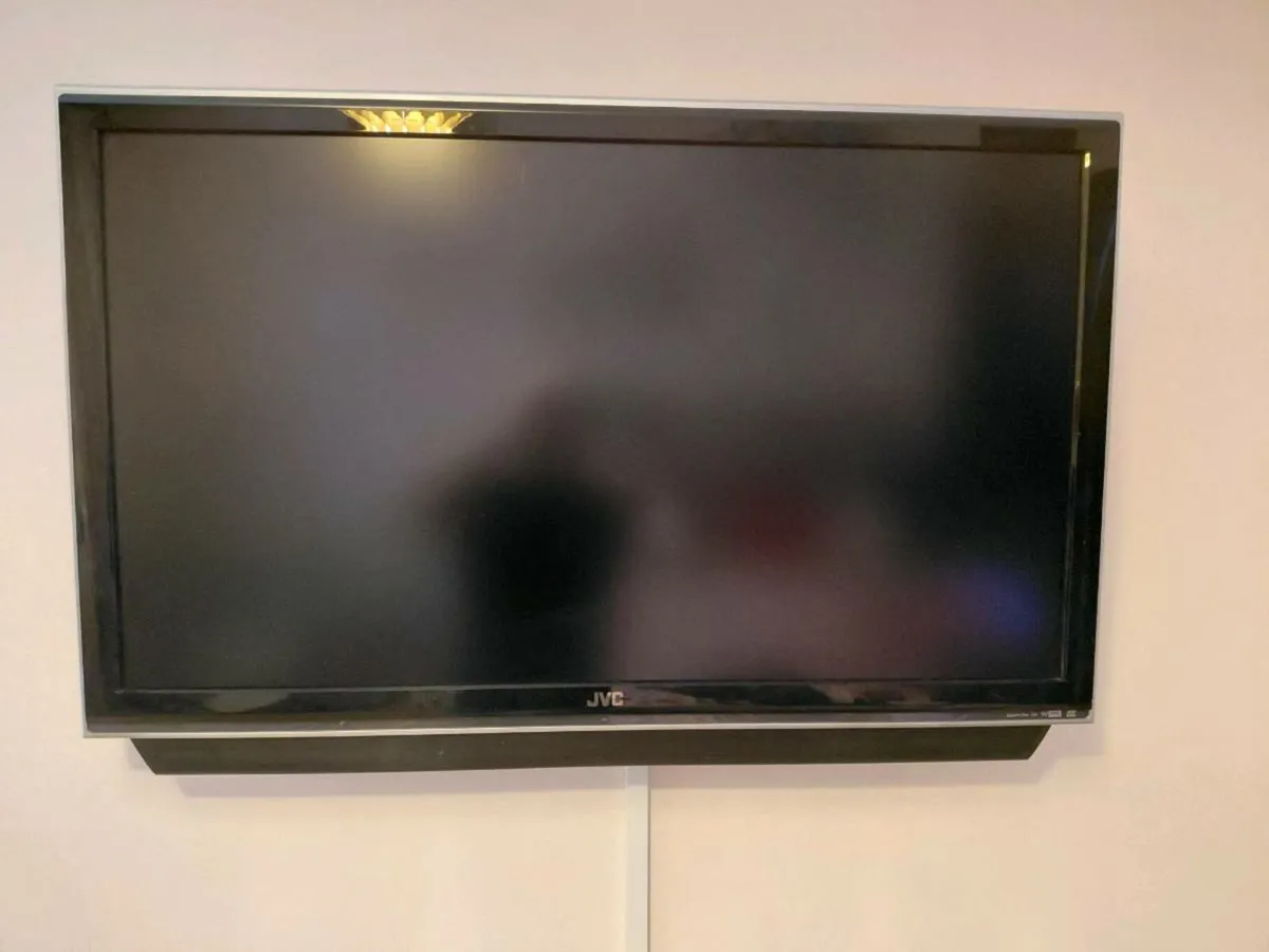 TV - Image 2