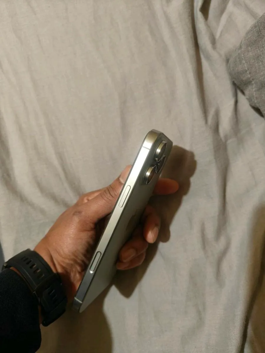 iPhone 16 pro max, natural titanium, 256gb - Image 2