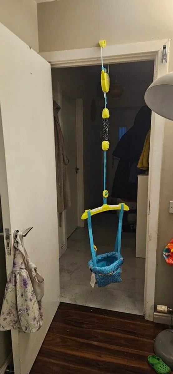 child's door frame swing - Image 2