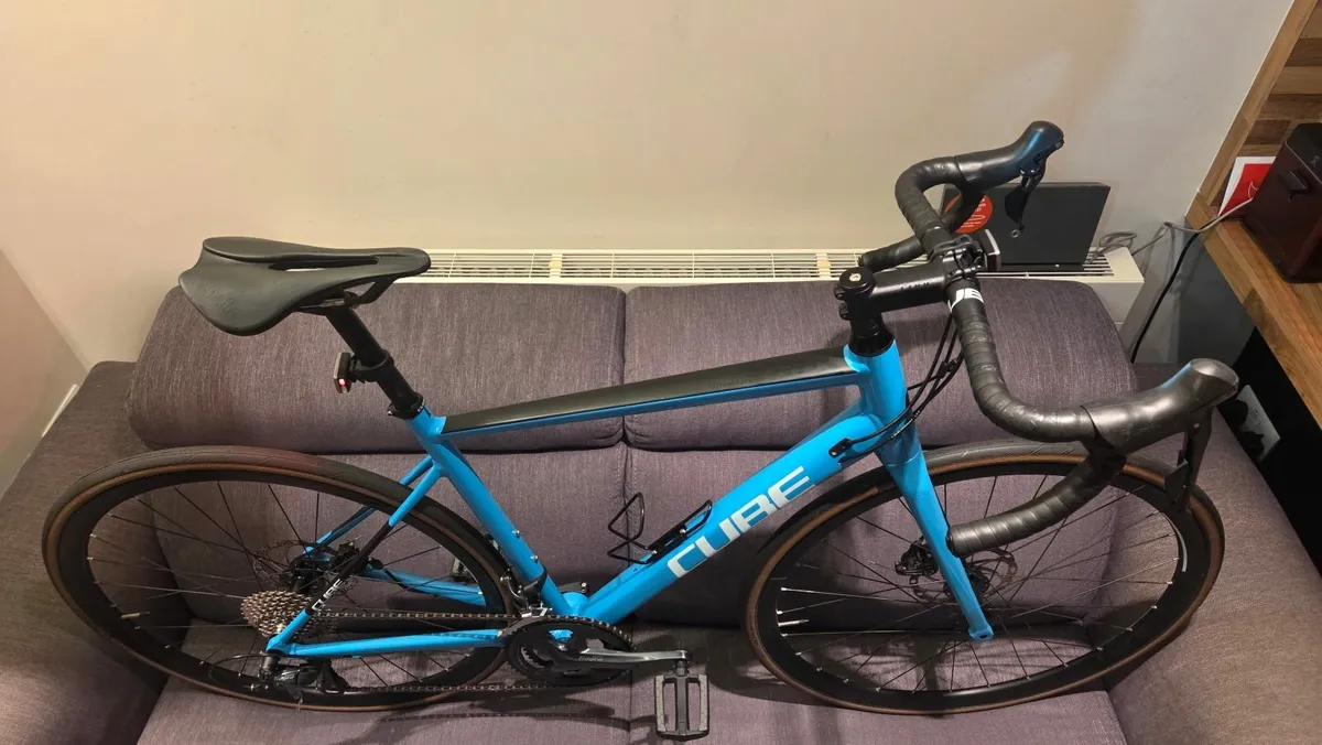 Cube Attain Race road bike NEW - Image 2