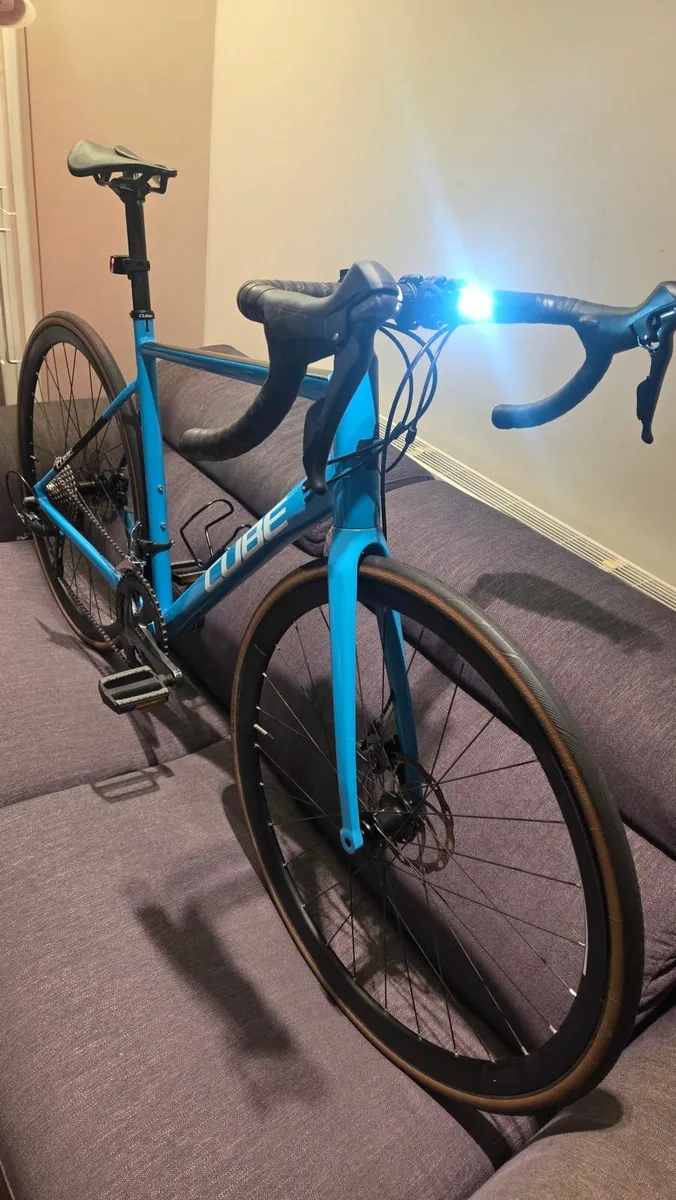 Cube Attain Race road bike NEW - Image 3