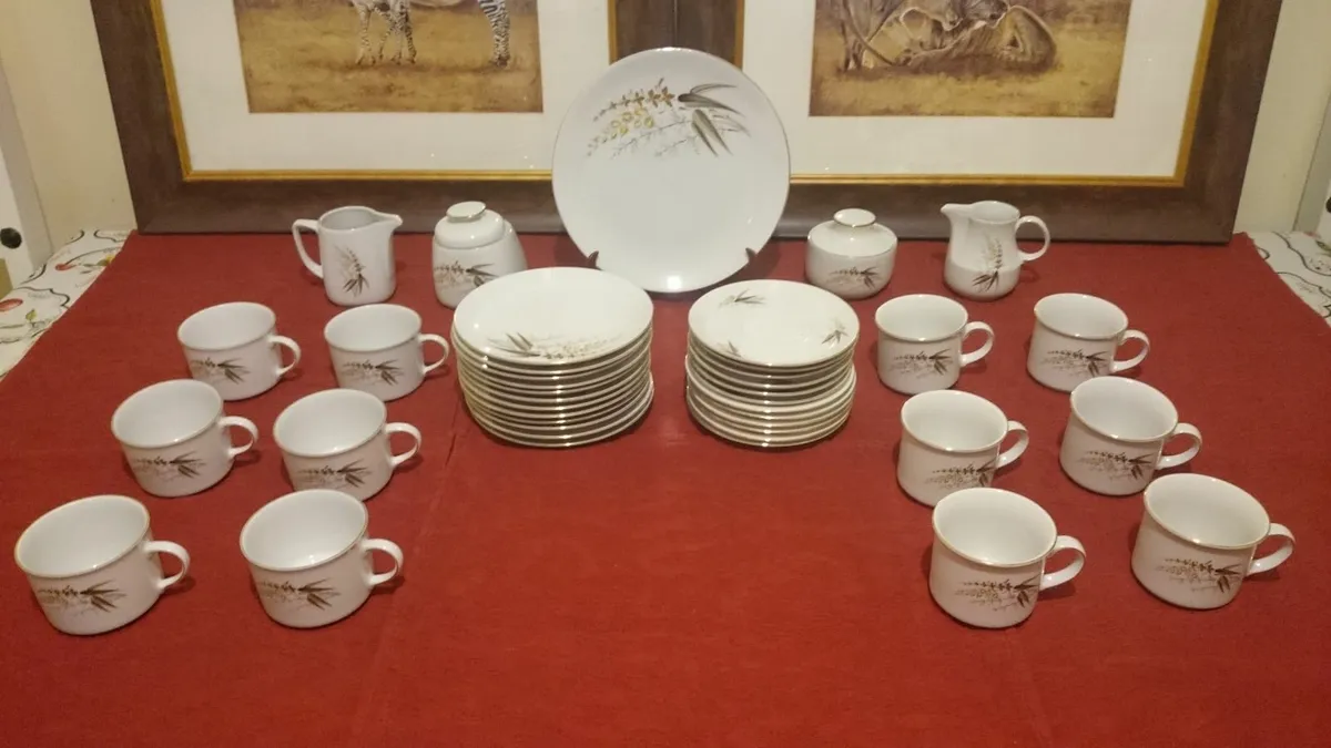 41 Pc. Winterling Bavaria Germany 12 Person Teaset - Image 3