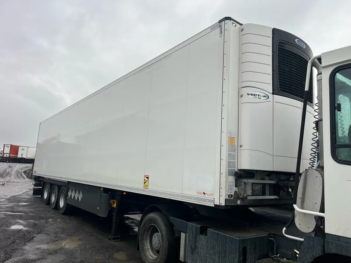 2018 Schmitz twin evap fridge trailer - Image 1