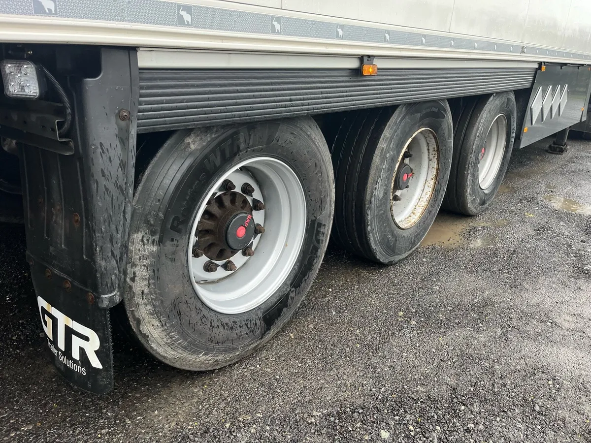 2018 Schmitz twin evap fridge trailer - Image 3