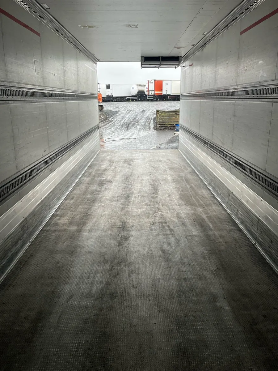 2018 Schmitz twin evap fridge trailer - Image 4
