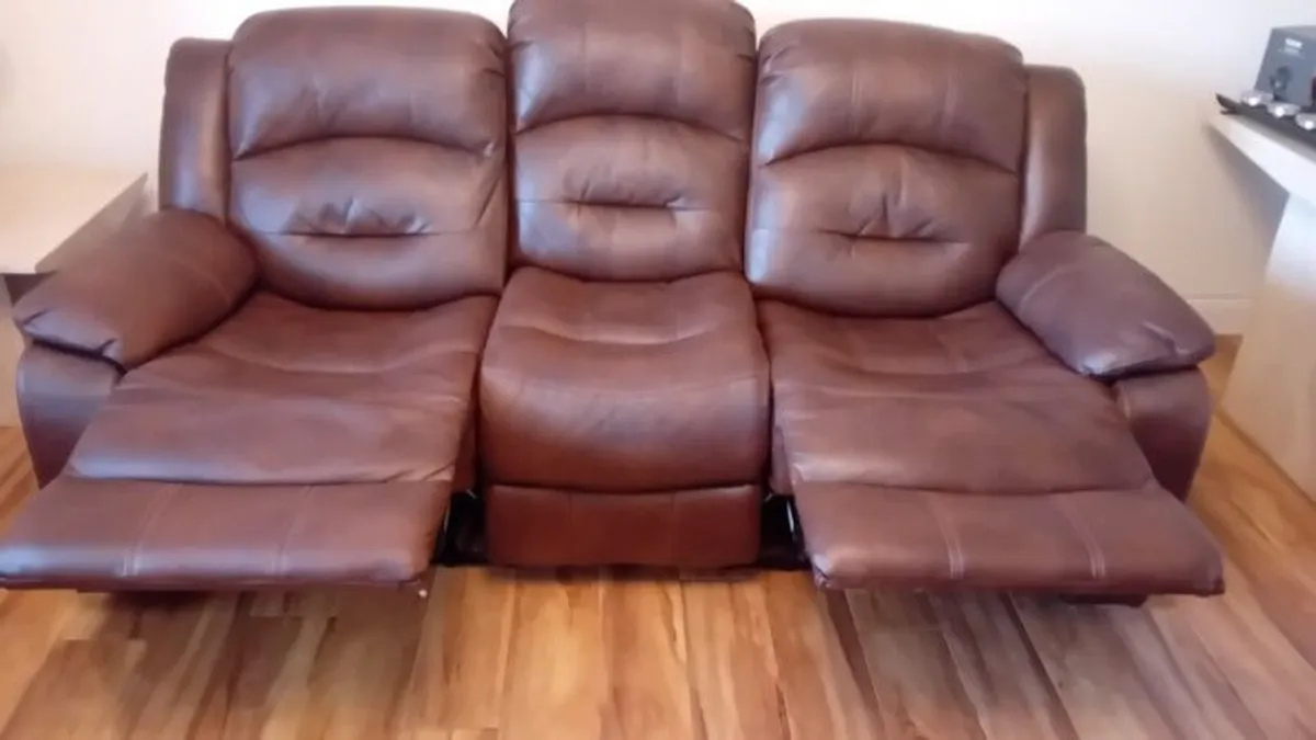 Brown leather couch - Image 2