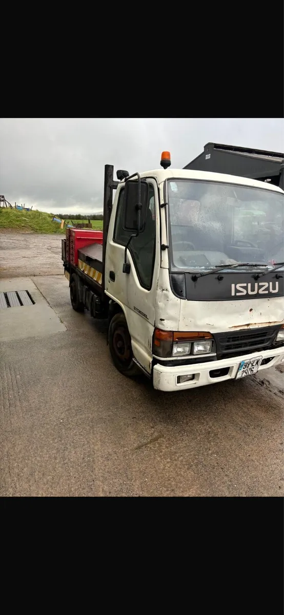 Isuzu Pickup - Image 2