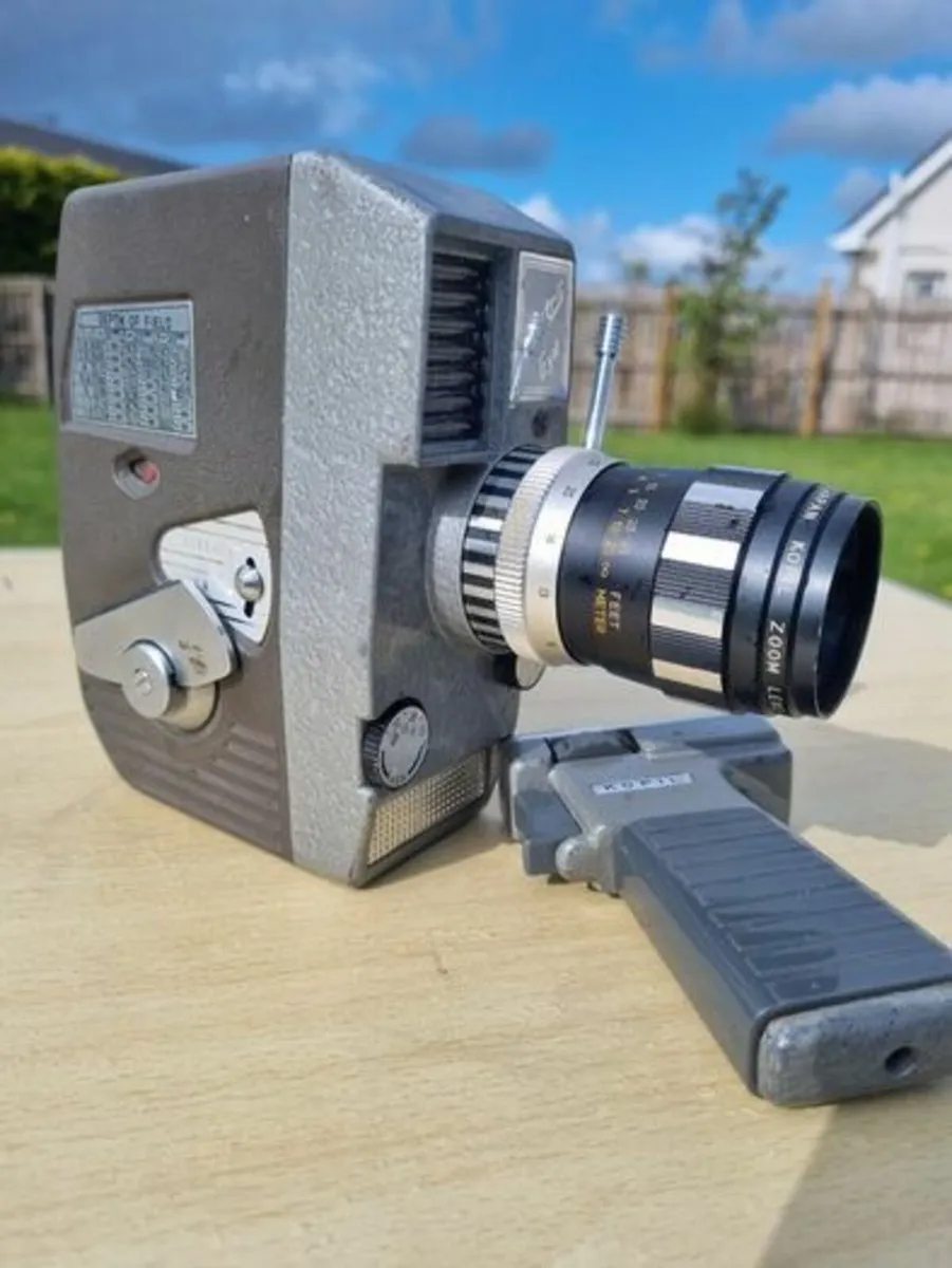 Kopil Zoom 8 EE Film Camera - Image 2