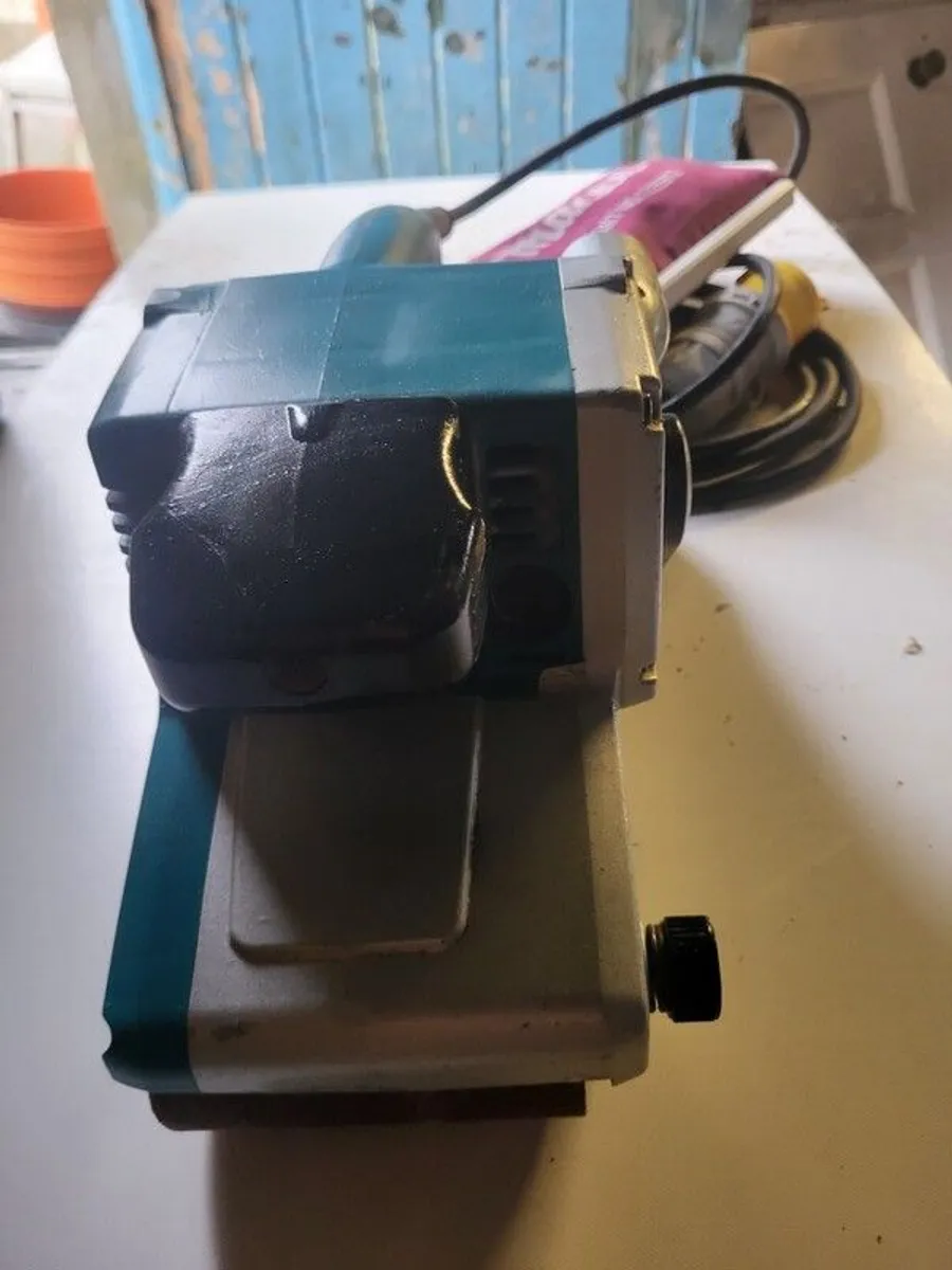 Makita sander 9404 4 inch 110v - Image 4