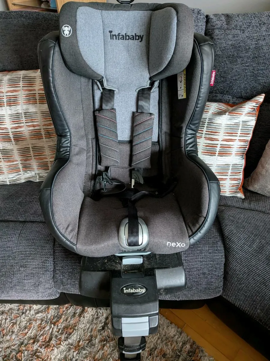 Infababy Nexo i-Size Car Seat + Base - Graphite - Image 1