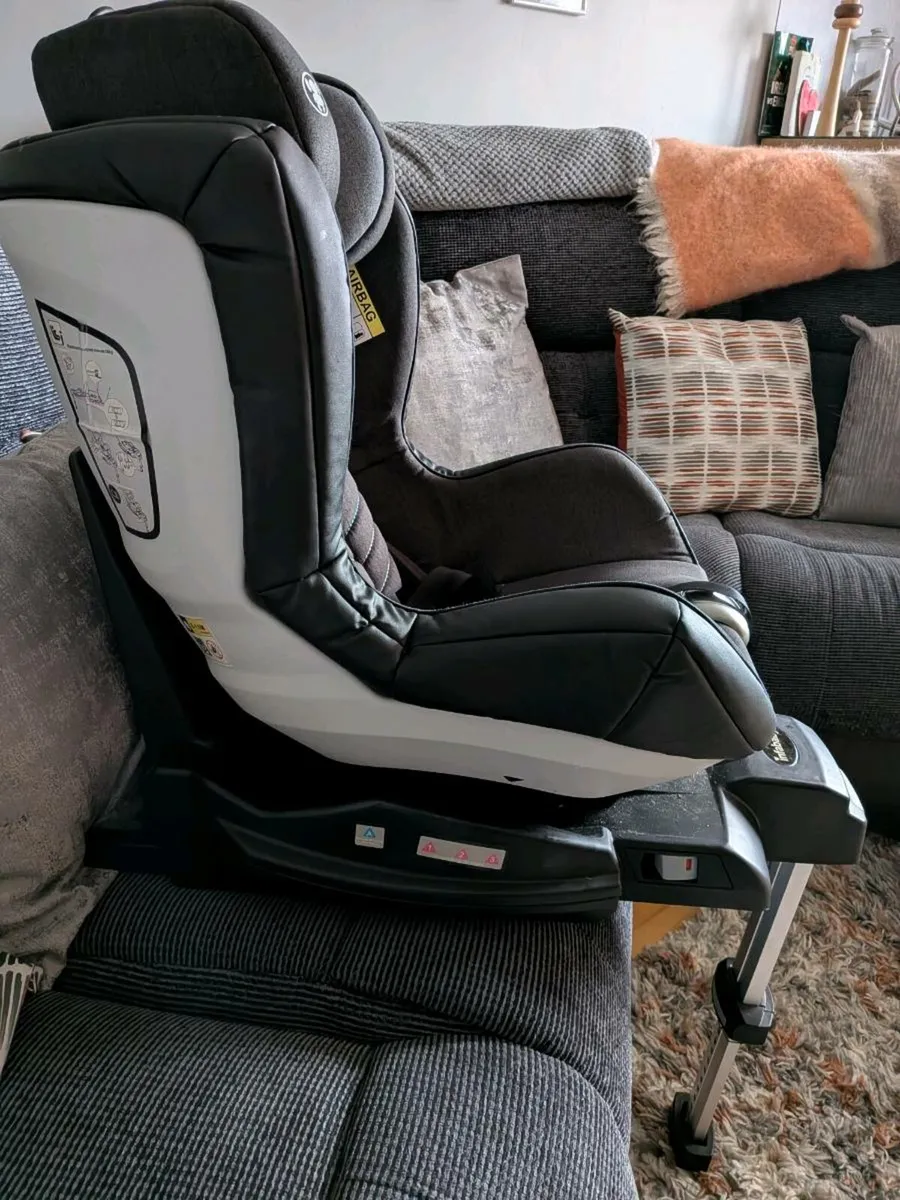 Infababy Nexo i-Size Car Seat + Base - Graphite - Image 2