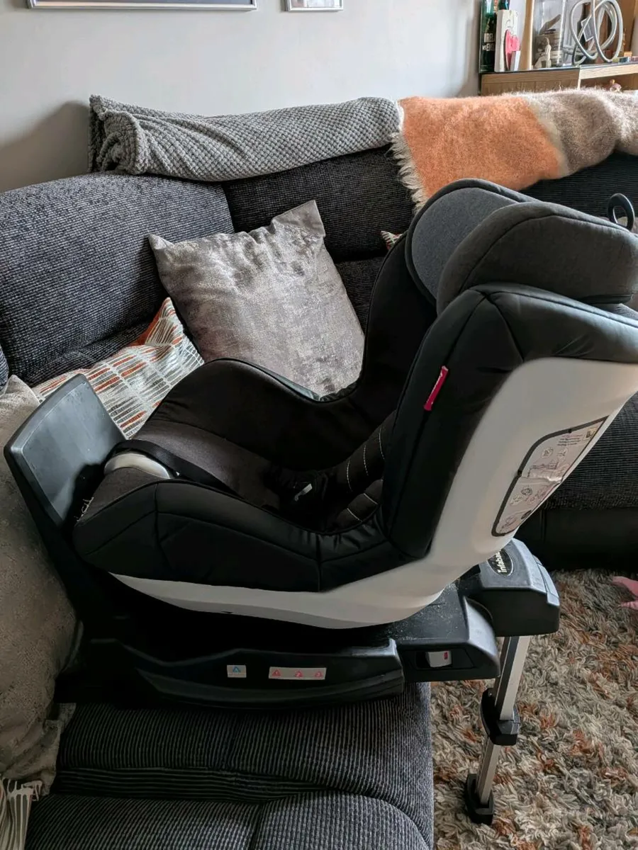 Infababy Nexo i-Size Car Seat + Base - Graphite - Image 3
