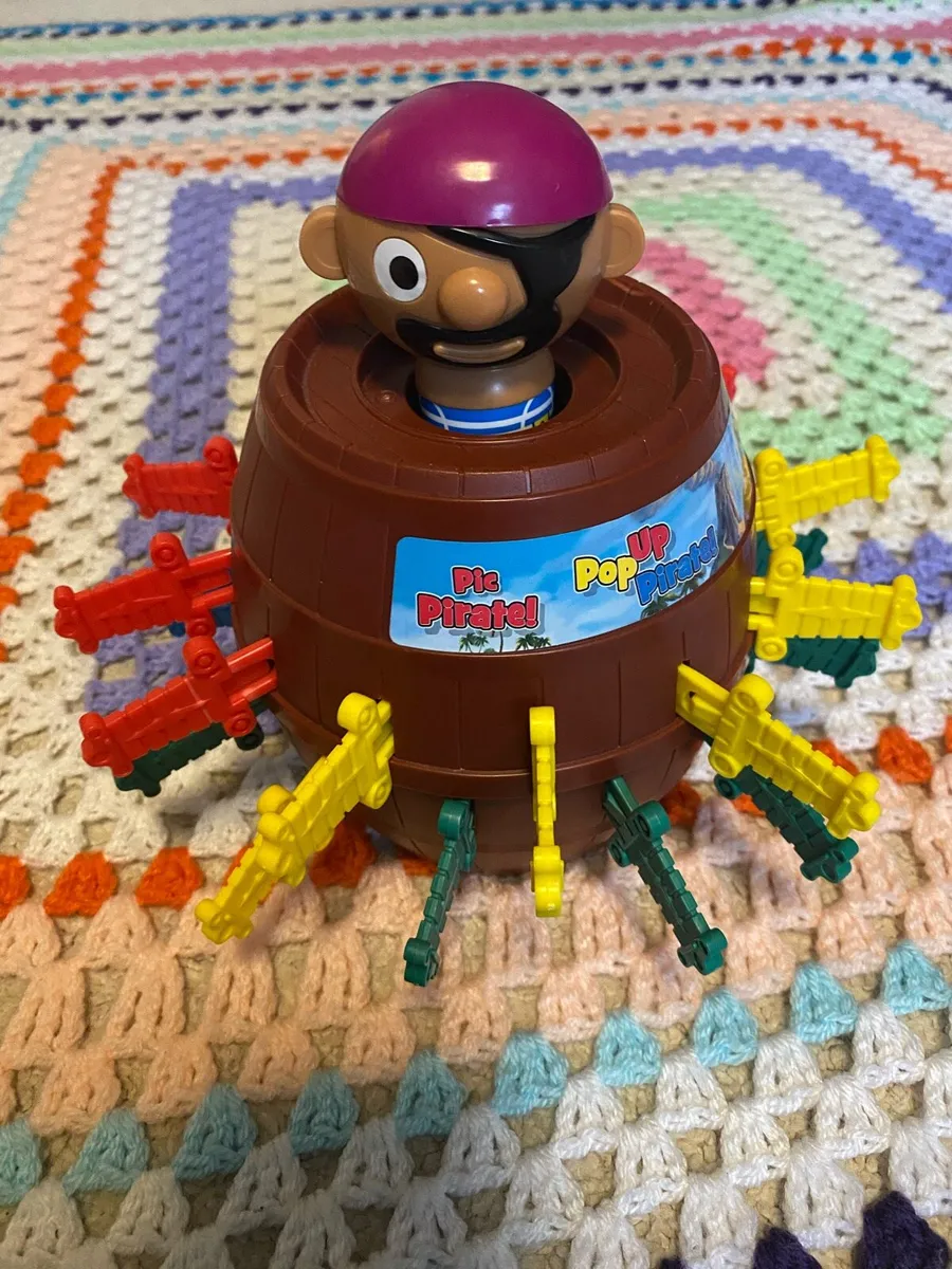 A set of games and puzzles - Image 3