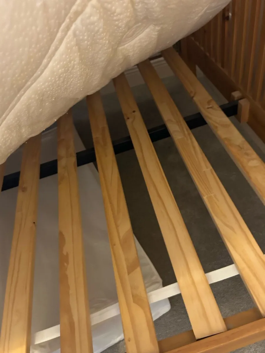 Bed, bedside press’s, wardrobe, stool and table - Image 3