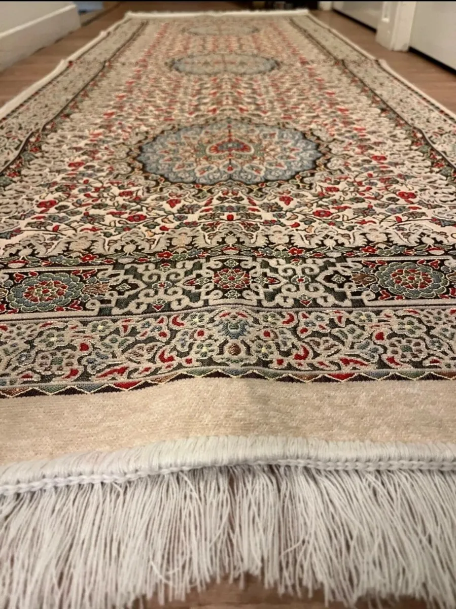 Beautiful Oriental runner rug - Image 1