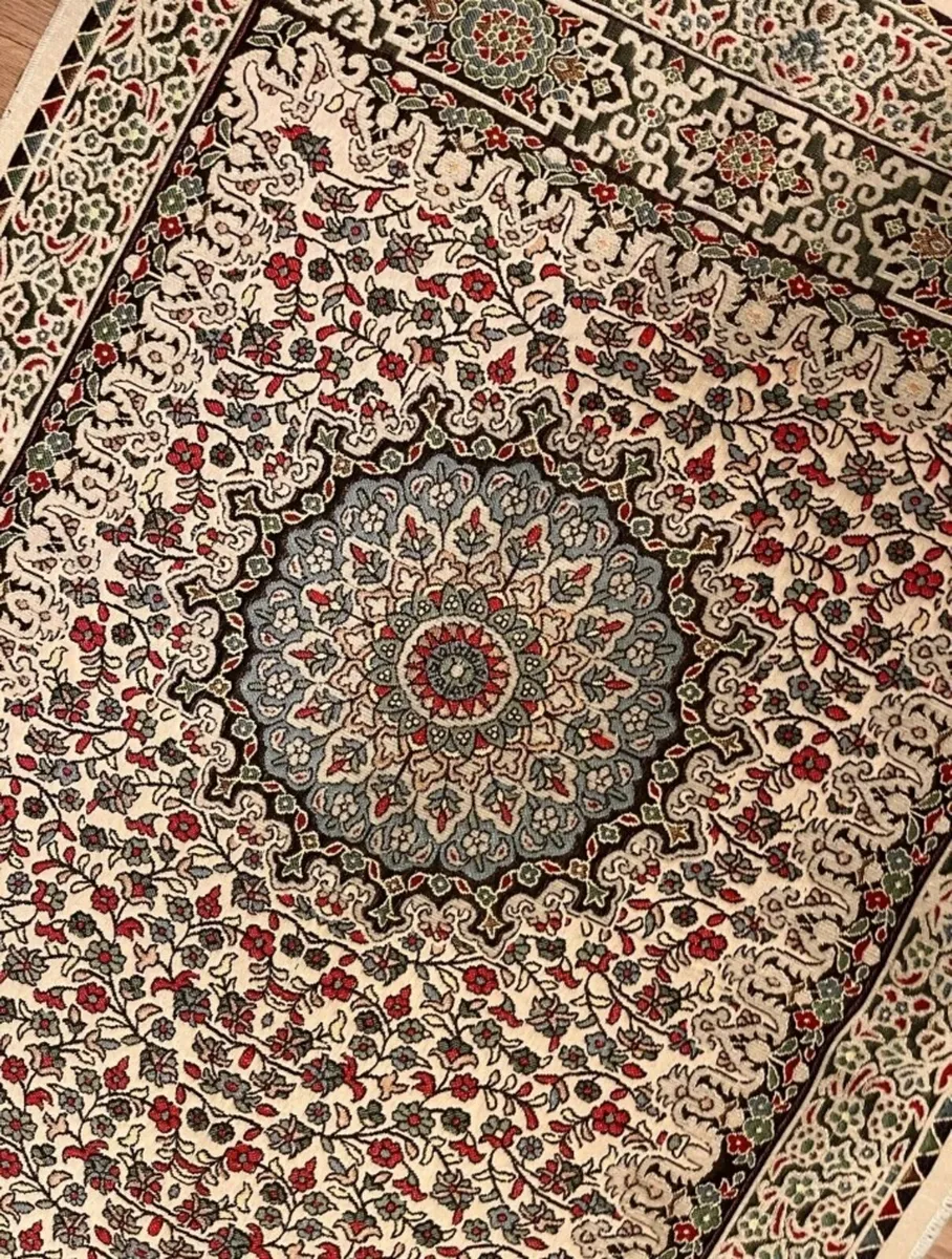 Beautiful Oriental runner rug - Image 2