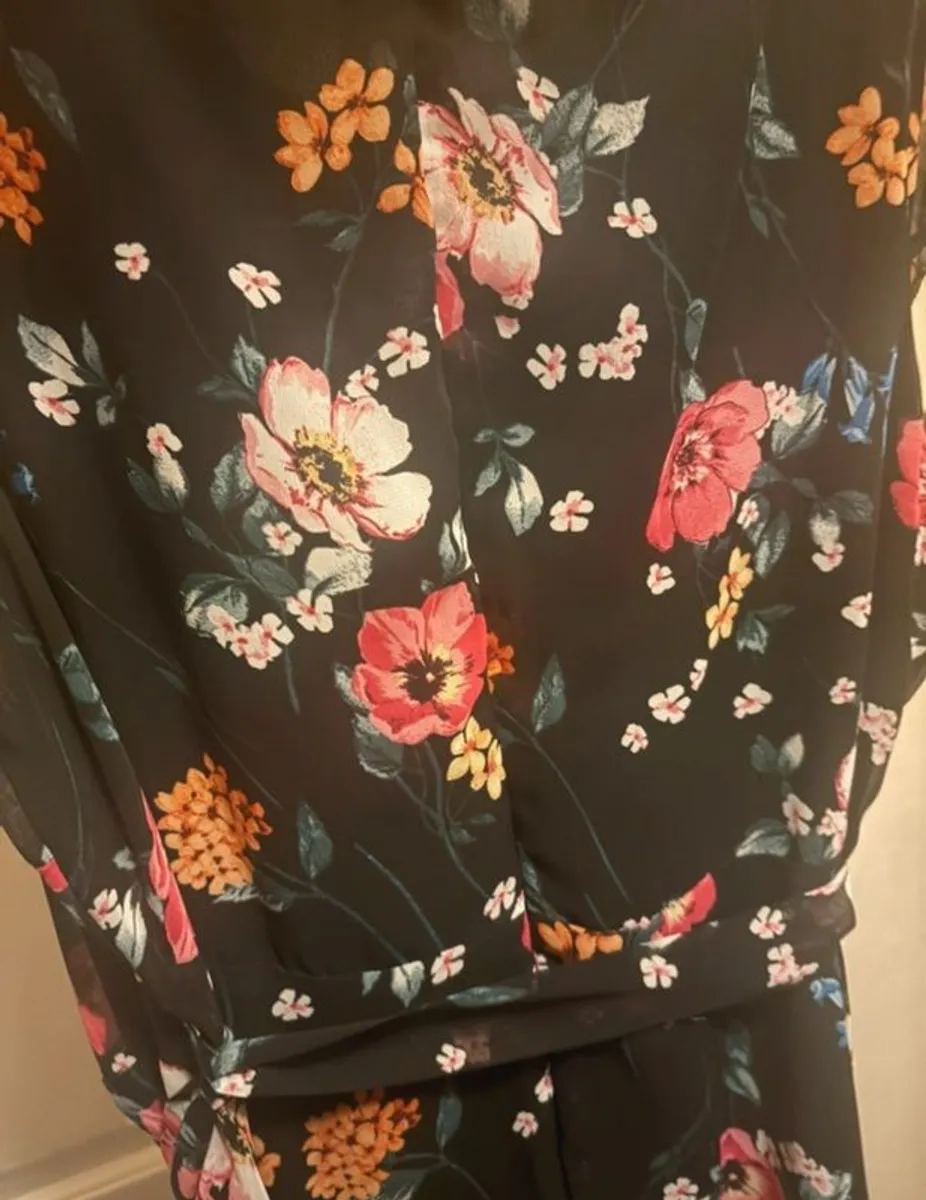Black Foral Print Dress - Image 2