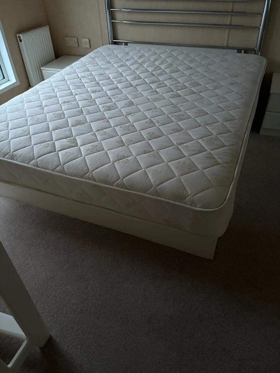 Mattress - Image 2