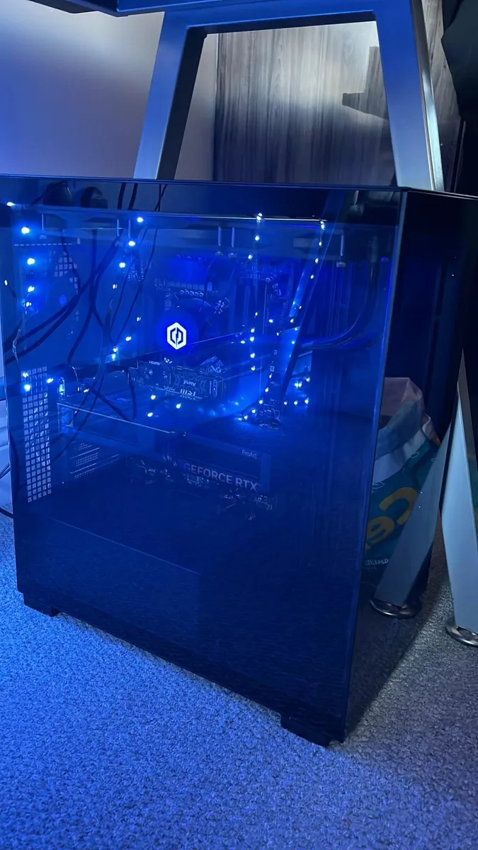 High-end Gaming PC | i7-14700KF | RTX 4060 | 32GB