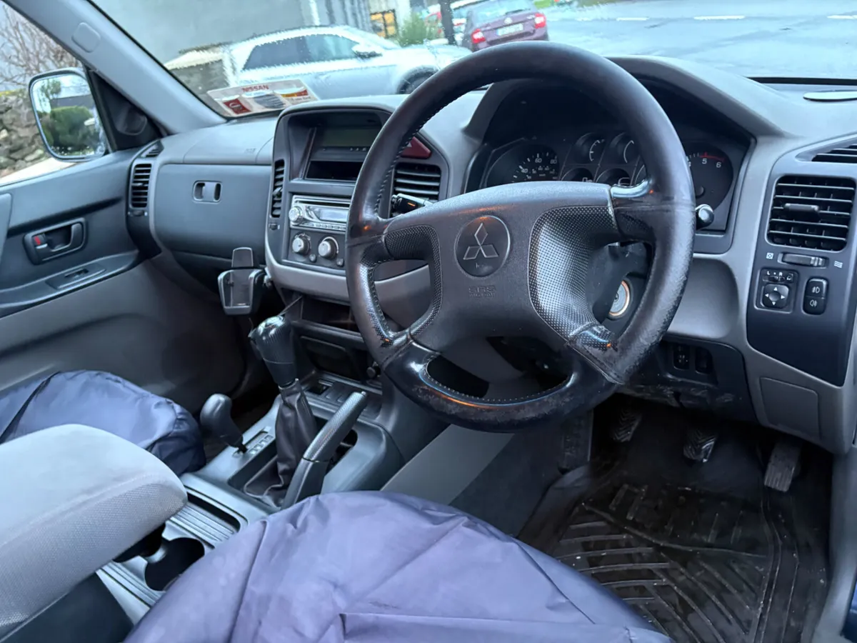 04 -Mitsubishi Pajero-2.5-SWB-4x4 -Jeep - Image 4