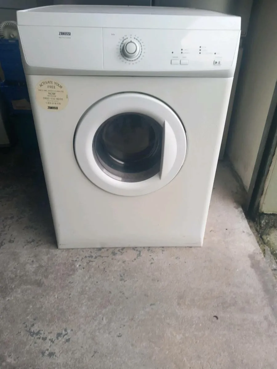 Zanussi vent dryer - Image 1