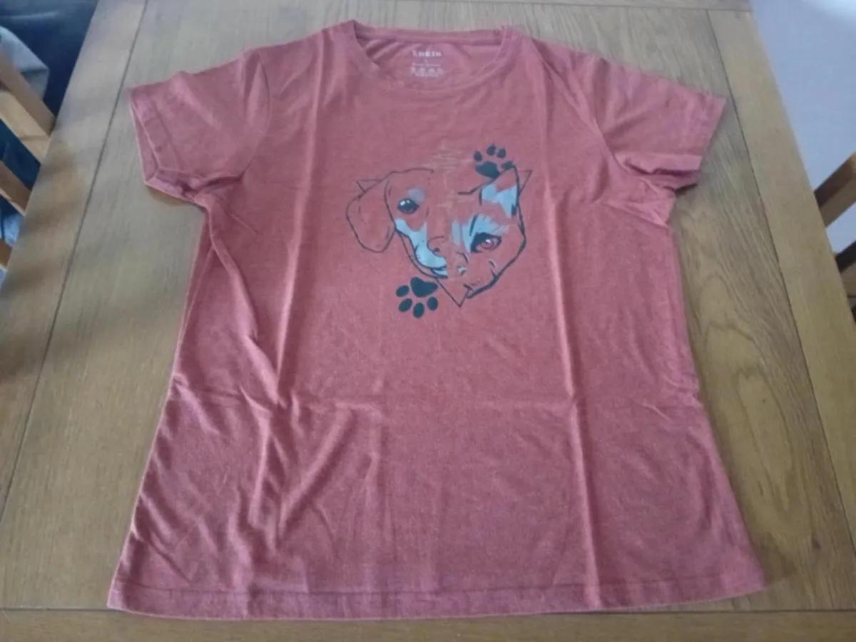 Women's T-shirts - Image 1