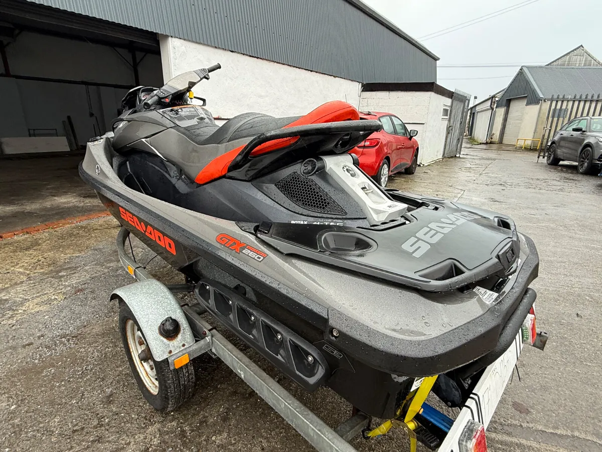 Jet ski 2015 SEA DOO 260 GTX - Image 4