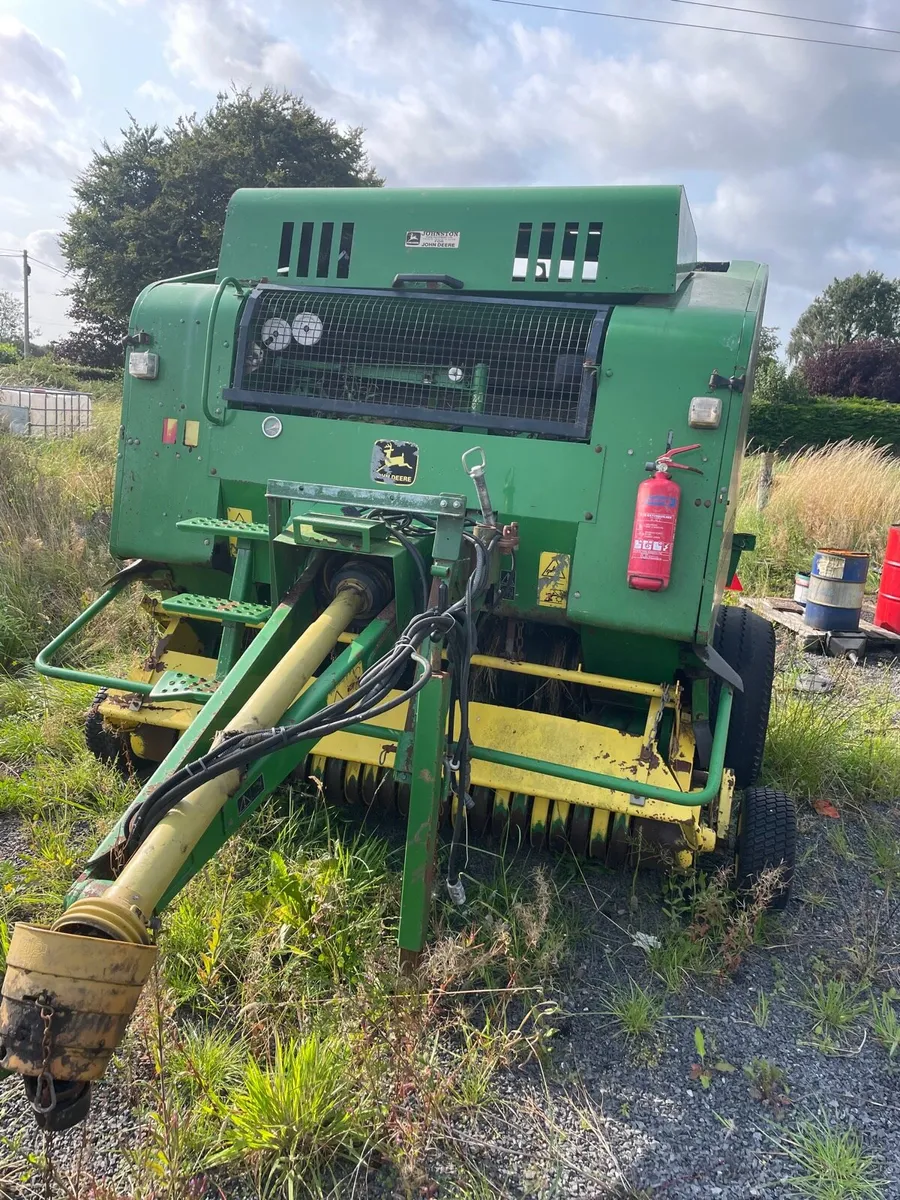 John Deere 575 - Image 2