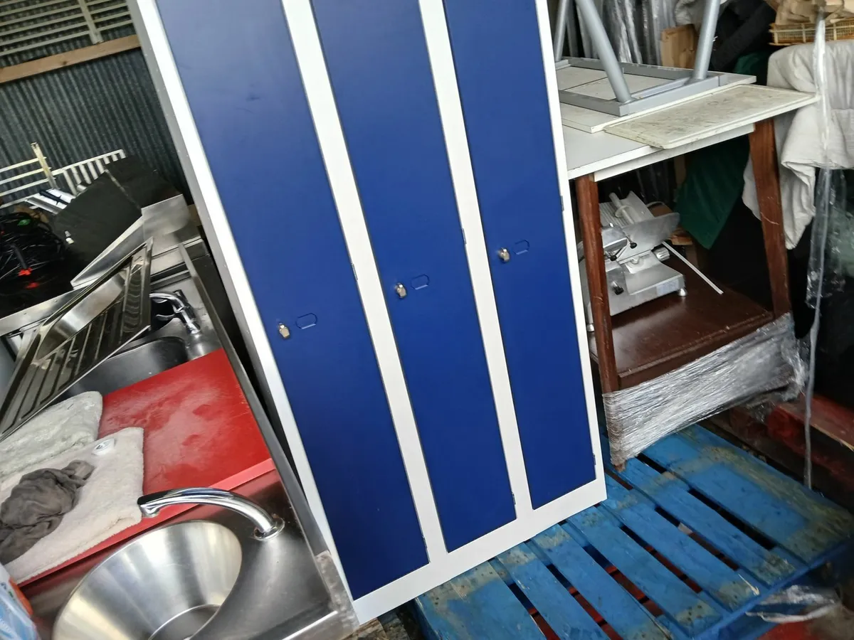 Sports lockers (3 x1)  new delivered - Image 4