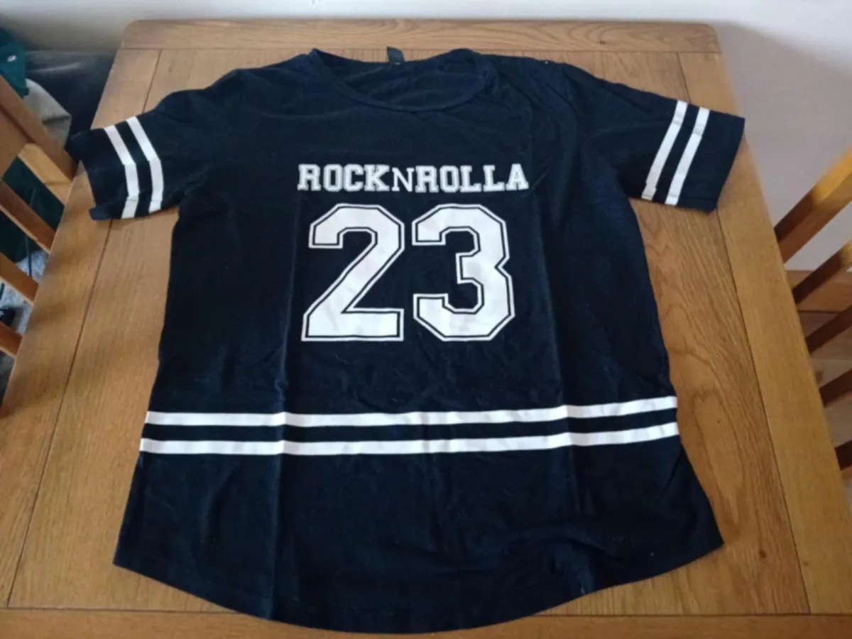 Women's T-shirts - Image 3