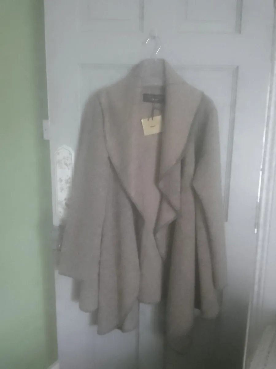 Paul Costelloe beige wool  blanket coat 14-16 new - Image 2