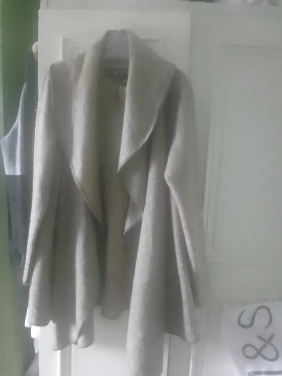 Paul Costelloe beige wool  blanket coat 14-16 new - Image 3