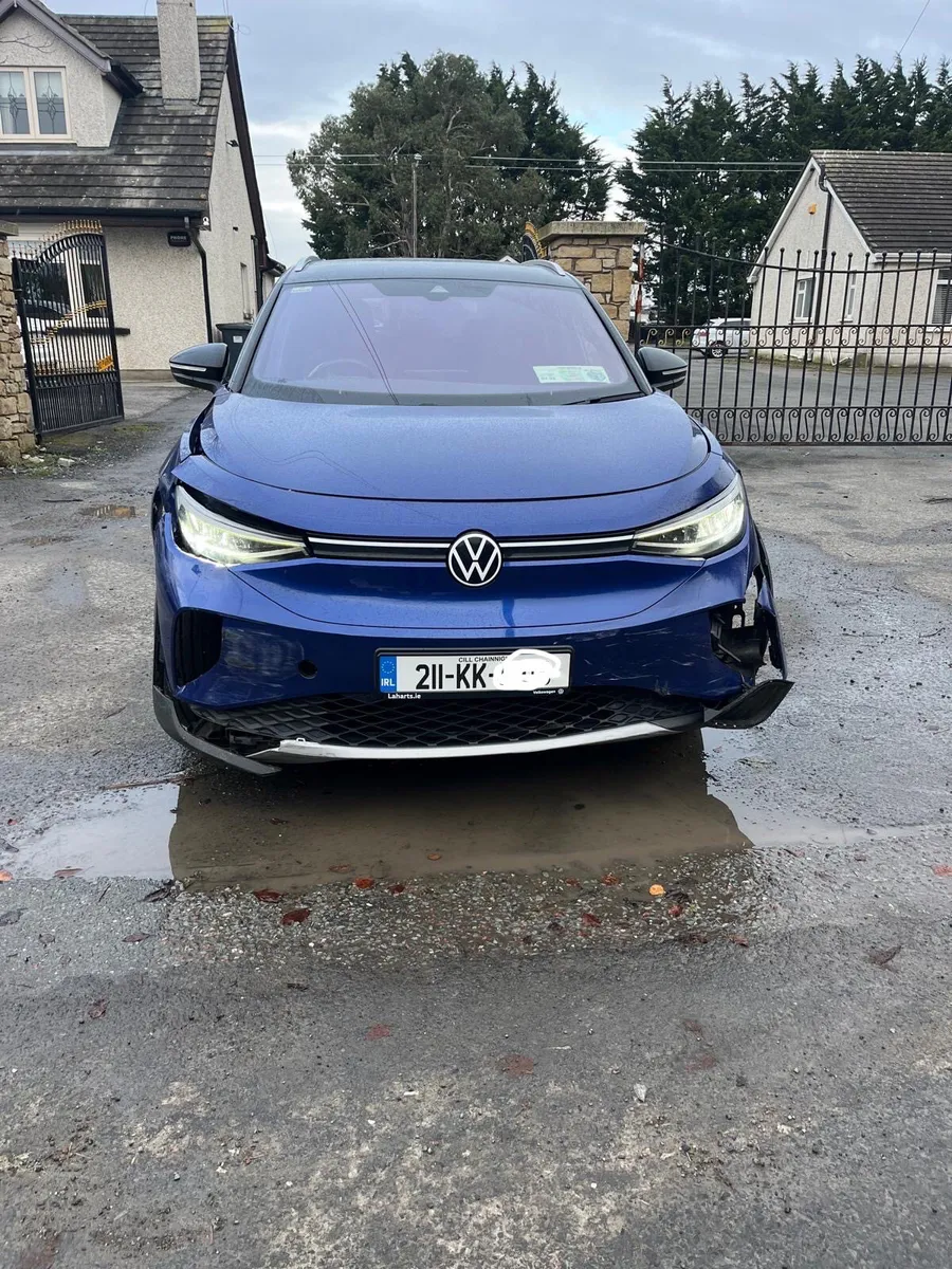 2021 Vw ID 4 1St Edition driving - Image 2