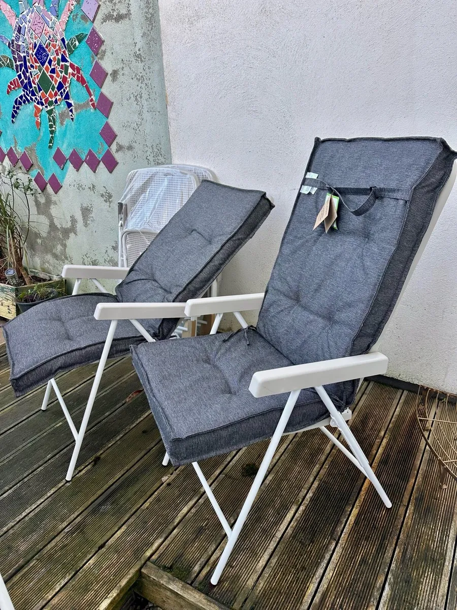 NEW Reclining Garden Chairs with two cushions - Image 3