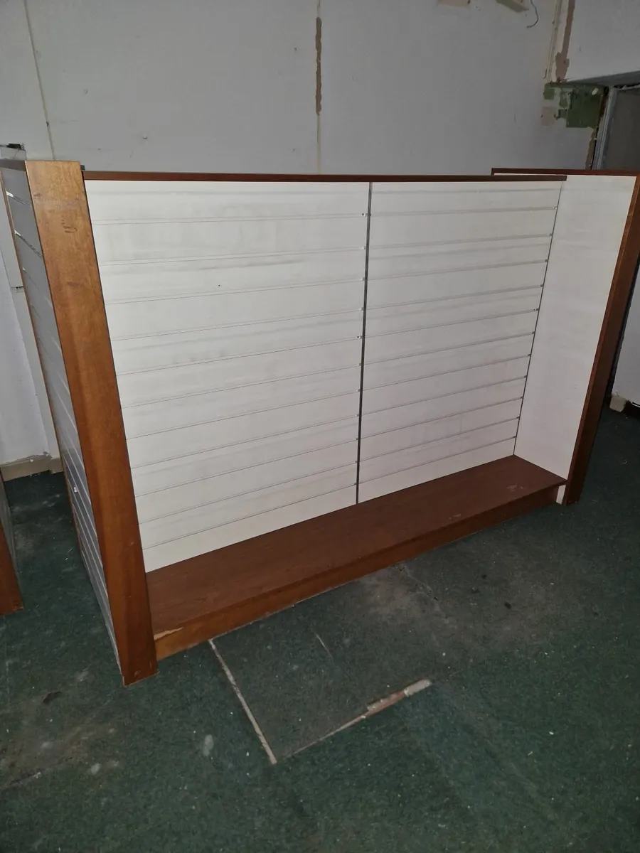 Shop shelving anf fitting - Image 3