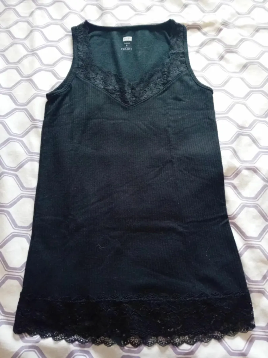 Women's Thermal Vest (Black) - Image 1