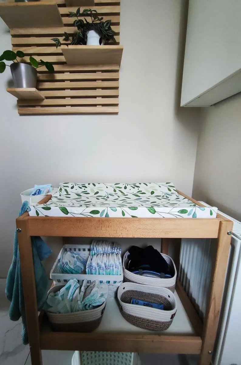 Baby changing unit - Image 1