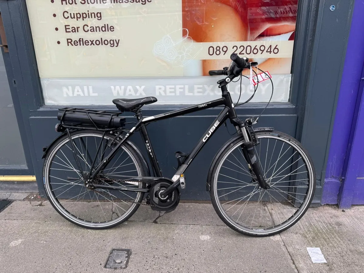 Cube electric bike Bosch motor and battery - Image 1