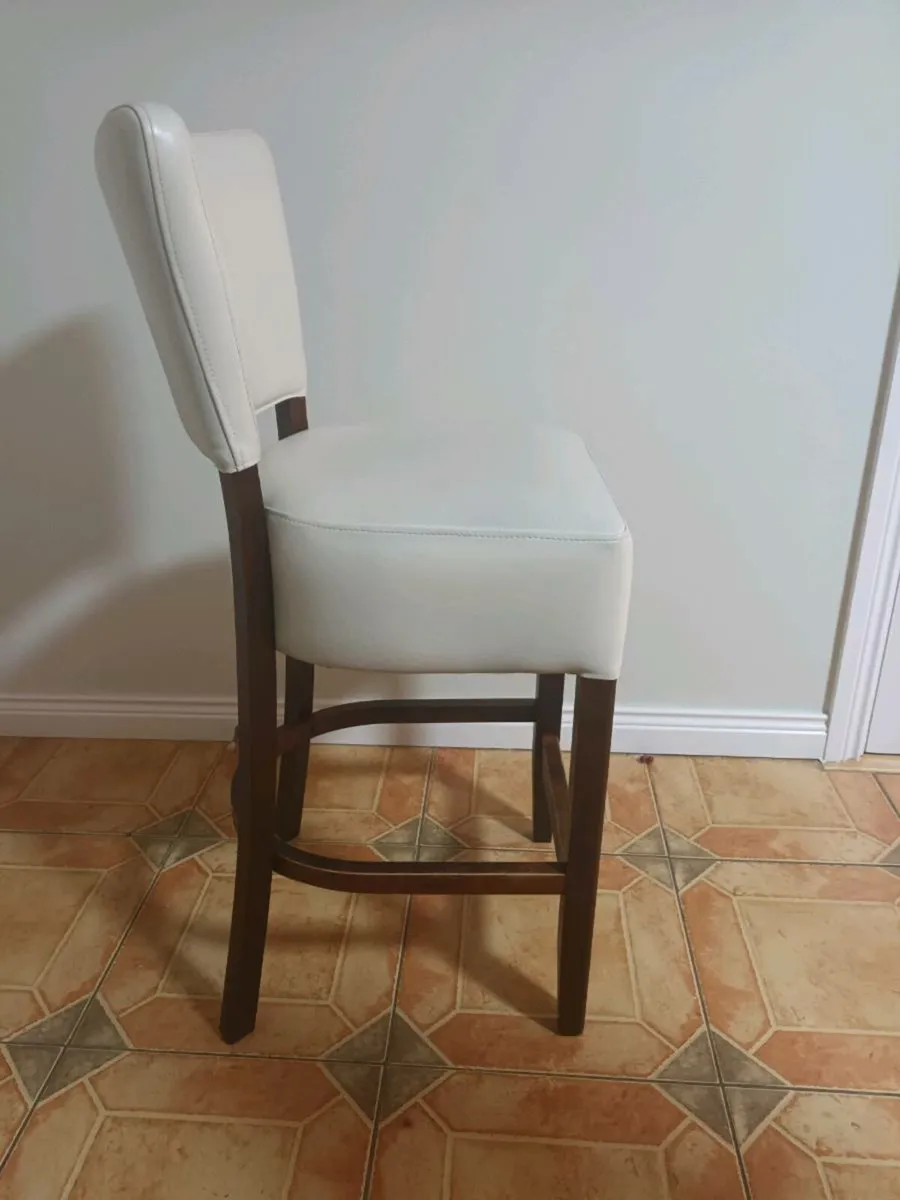 Kitchen counter stools - Image 2