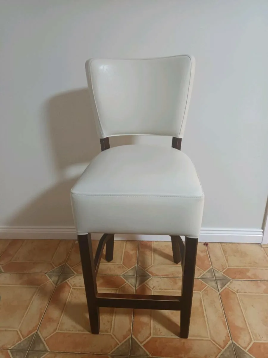 Kitchen counter stools - Image 1