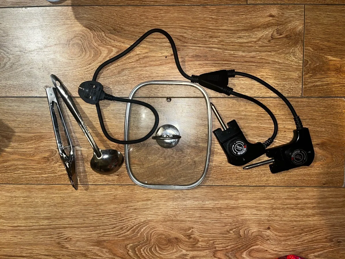 Electric barbecue + hotpot - Image 2