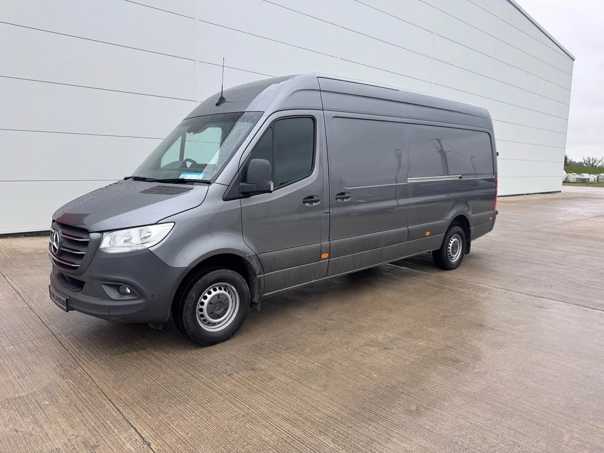 Mercedes Sprinter 319 auto - immaculate- low Kms - Image 2
