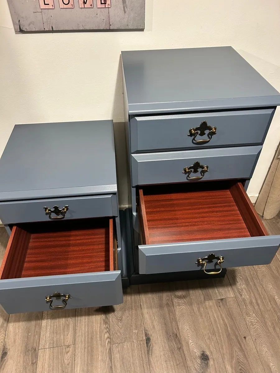 Bedroom set - Image 2