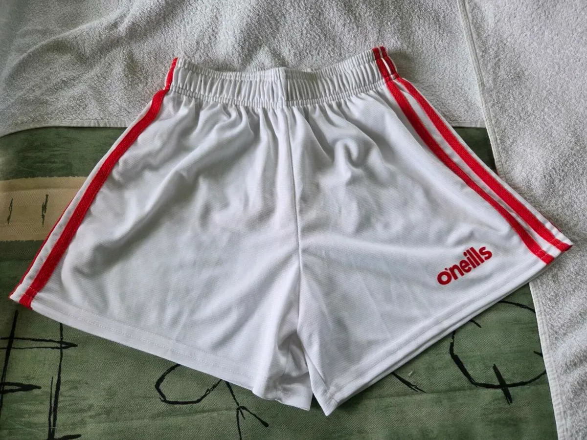 O'Neills Gaelic Football Shorts Children 13 Years - Image 1